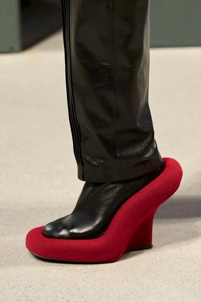 Look 90